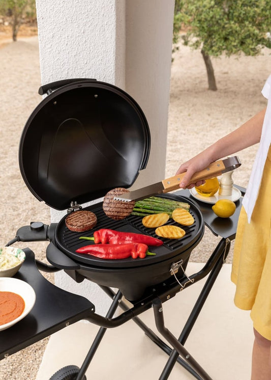 BBQ Grill Master Surface – Dual Functionality for Perfect Cooking